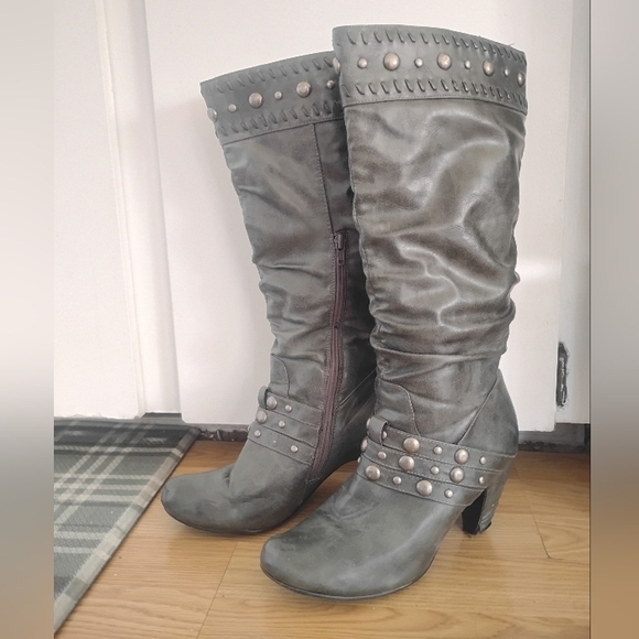 Rinaldi Leather Studded Boots - Picture 4 of 14